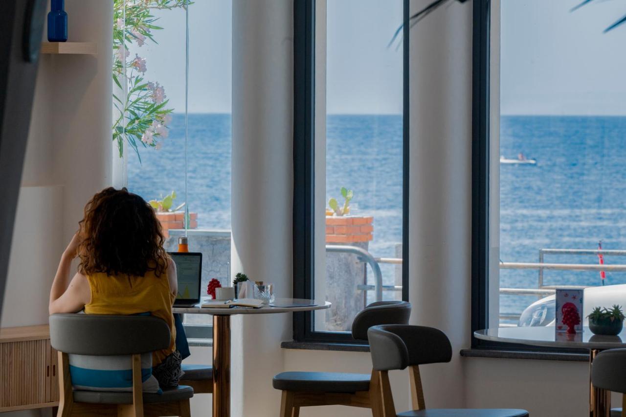 Grand Hotel Faraglioni Aci Trezza Exteriör bild