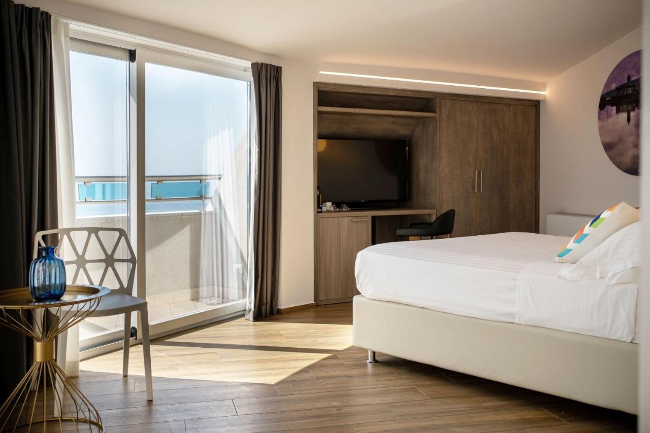 Grand Hotel Faraglioni Aci Trezza Exteriör bild