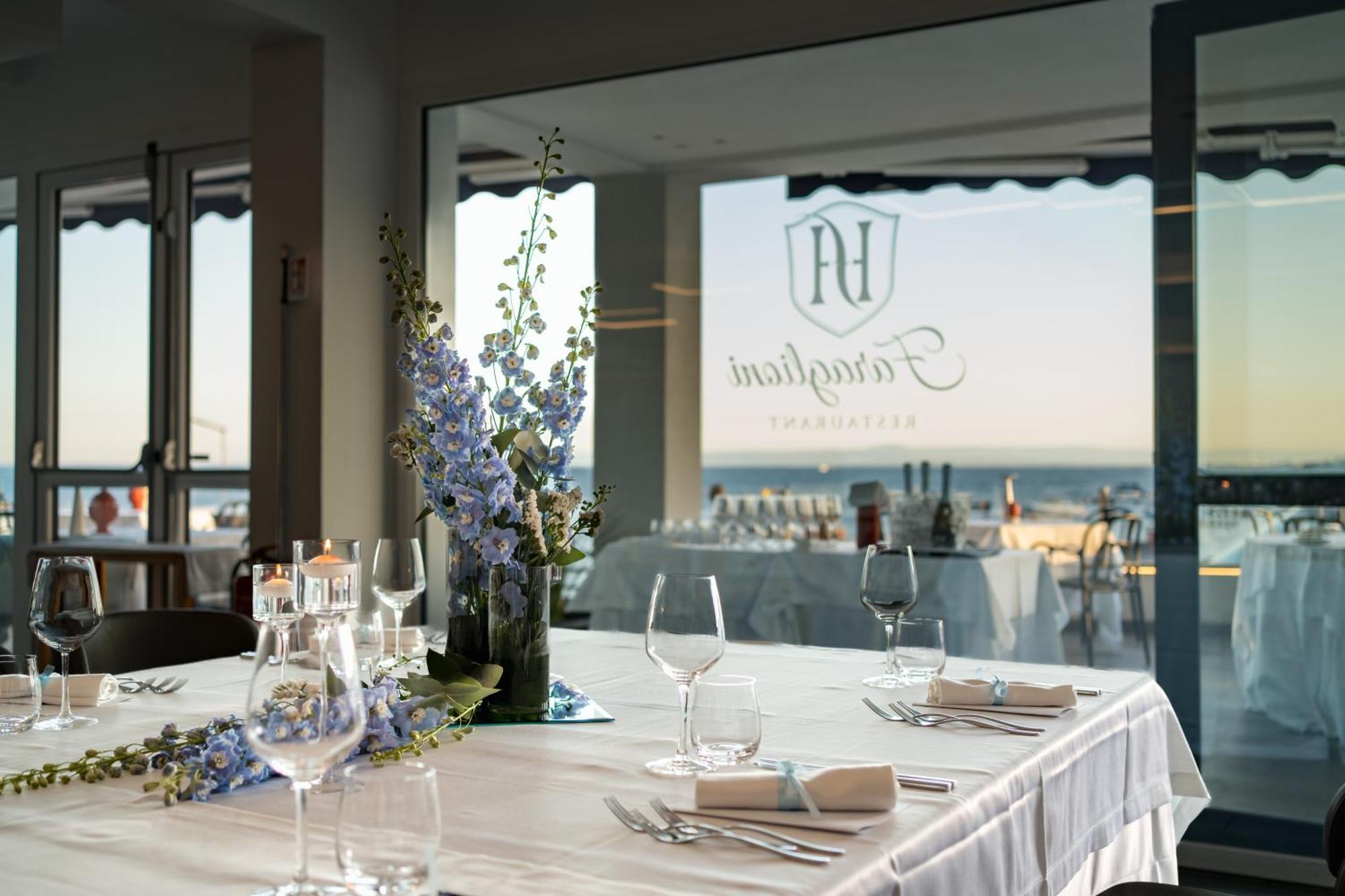 Grand Hotel Faraglioni Aci Trezza Exteriör bild