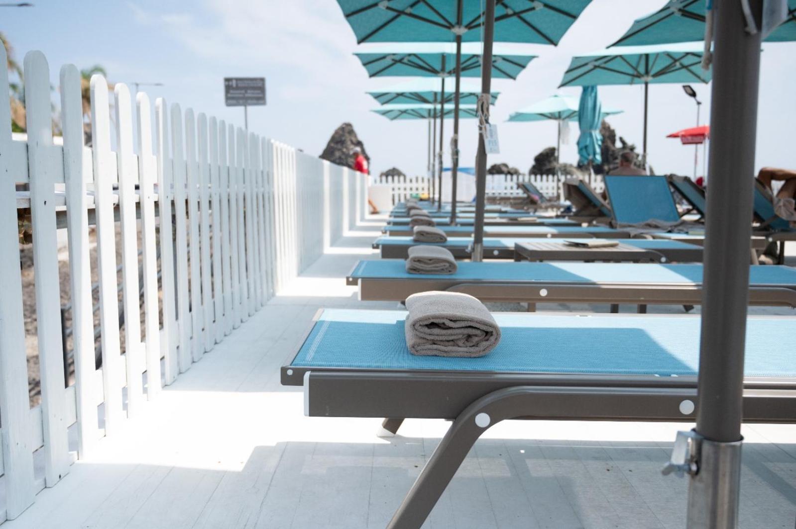 Grand Hotel Faraglioni Aci Trezza Exteriör bild